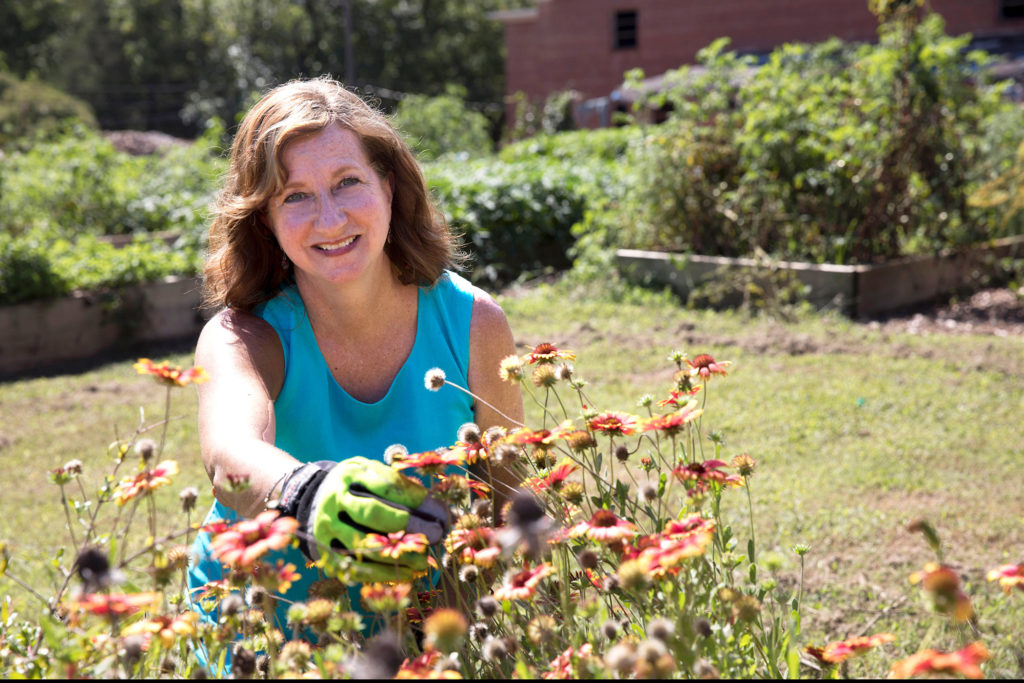 Becky Griffin helps students and communities understand the value of farming and find ways to protect local pollinators. (Dorothy Kozlowski/UGA)