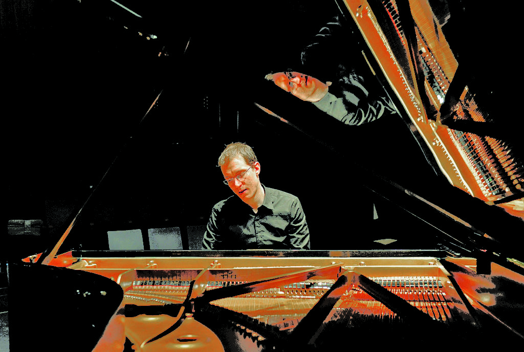Pianist Gilles Vonsattel-h.env