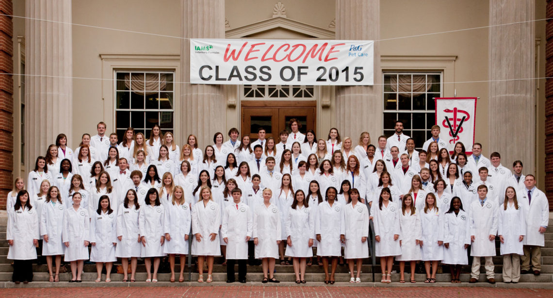 UGA 102 veterinary students in White Coat Ceremony