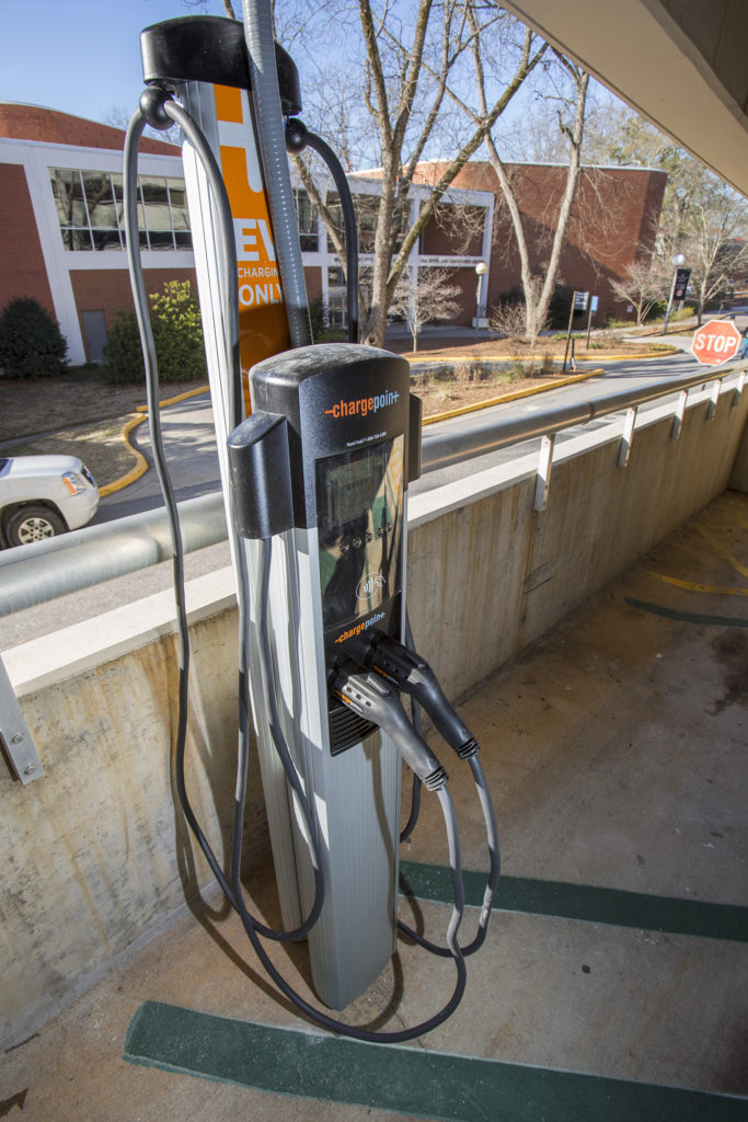 Electric vehicle charger South Campus deck 2015-v.photo