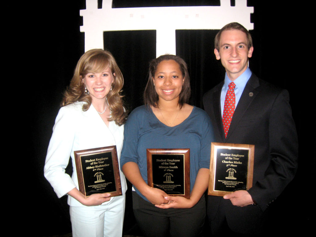 2013 student employees of the year-group.h