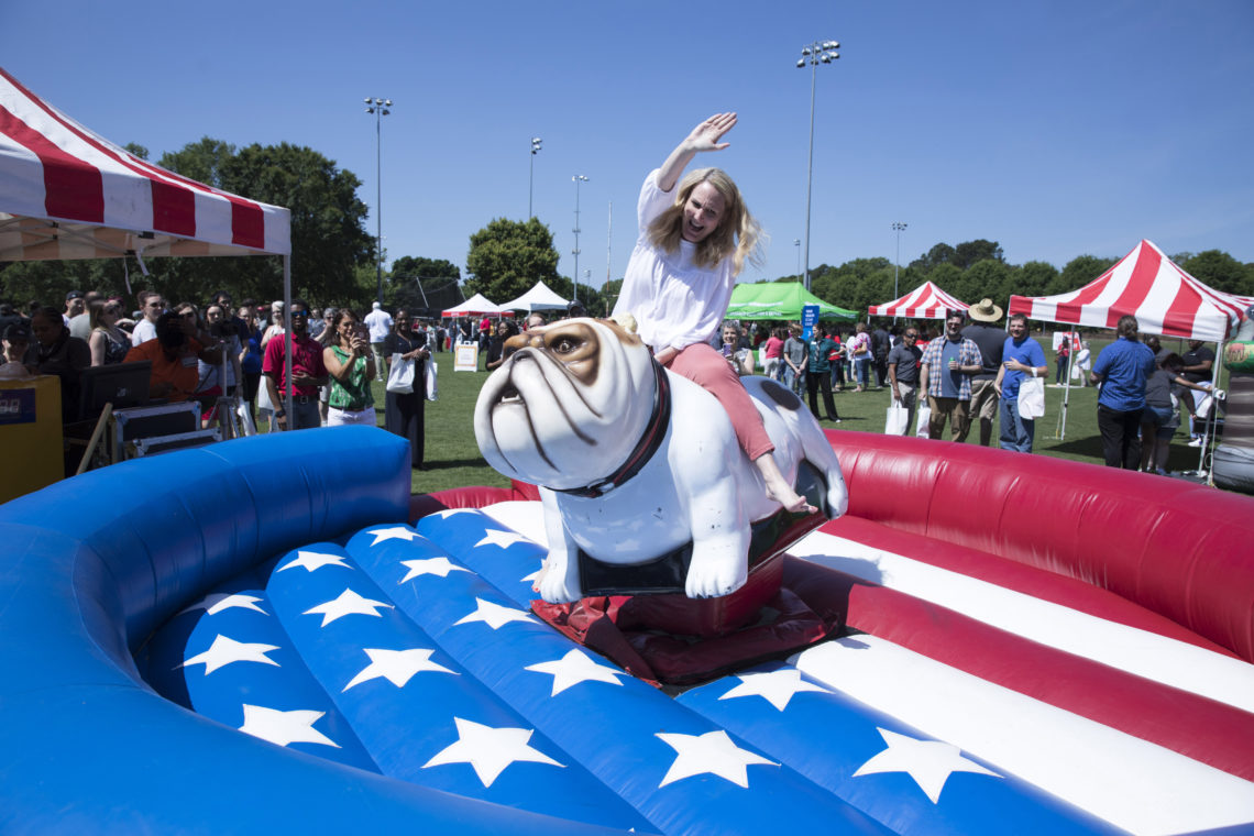 staff-appreciation-day-brings-more-than-3-000-uga-employees-together