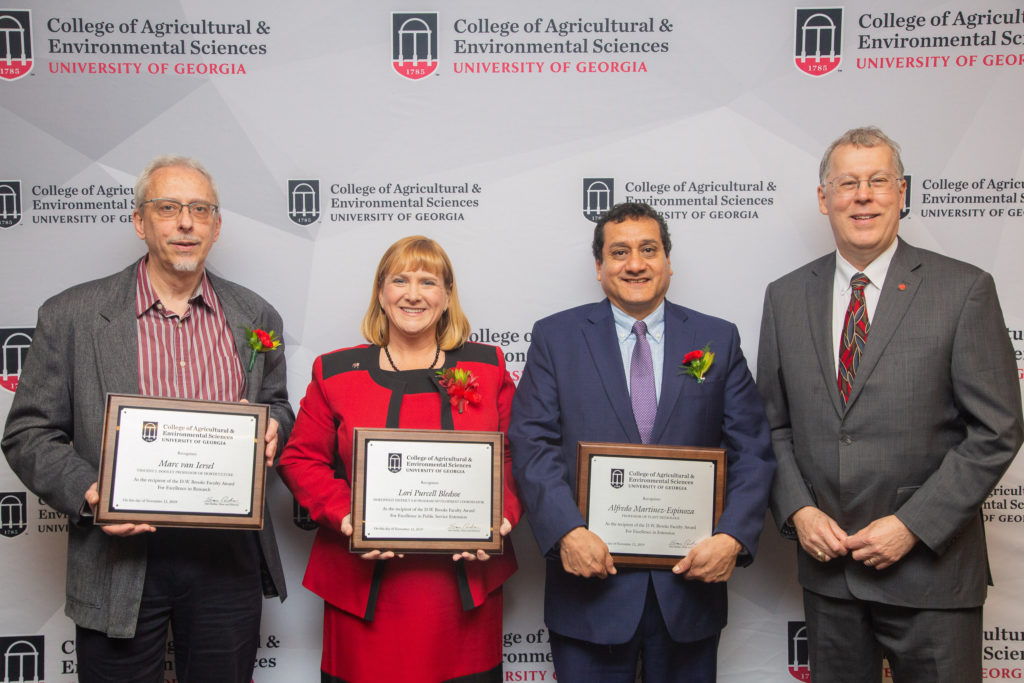 CAES celebrates leaders behind solutions for feeding the planet at awards ceremony