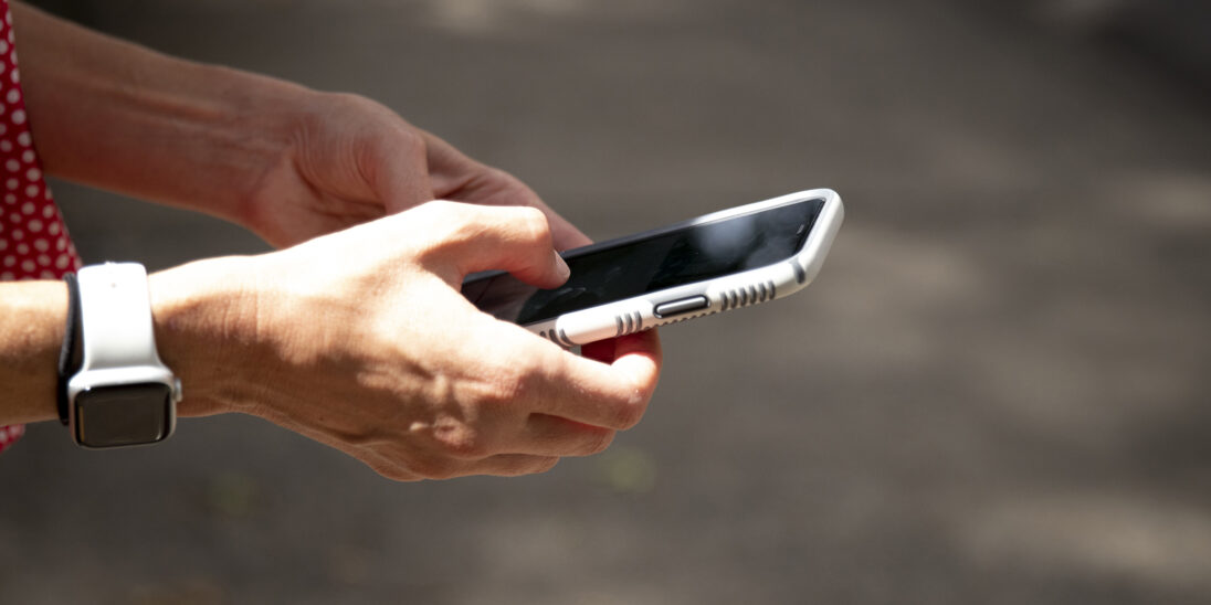 Smartphone GPS accuracy may affect contacttracing