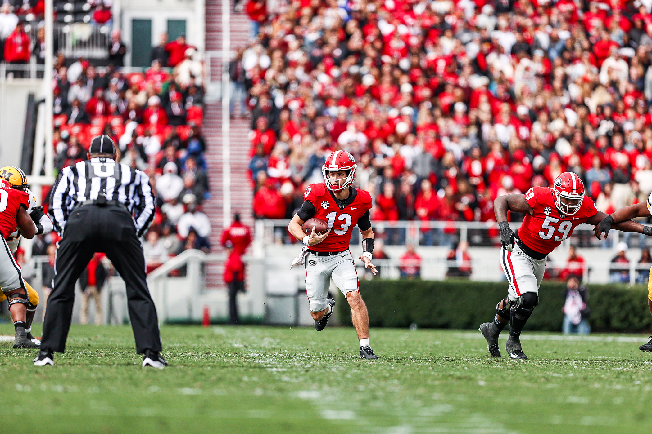 Bulldogs cruise to victory over Missouri, 43-6