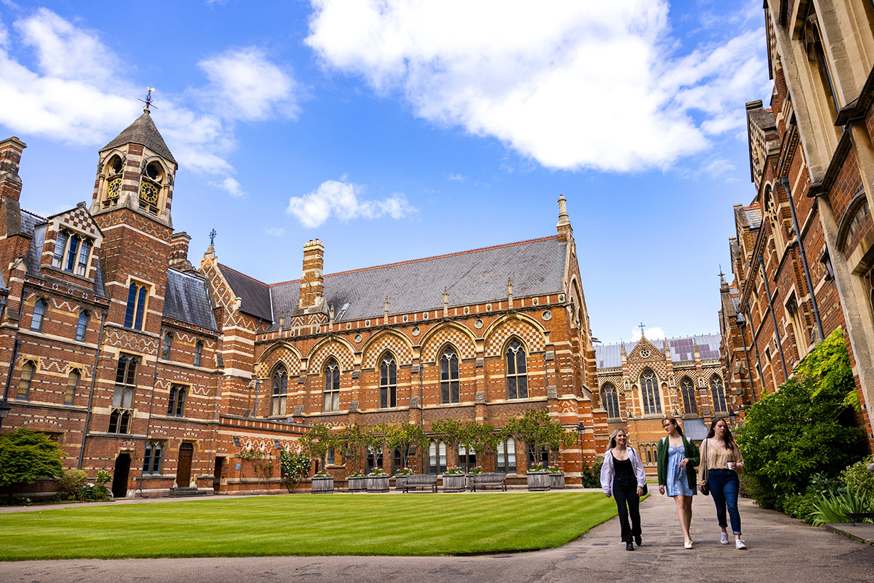 UGA students walking through the Oxford campus