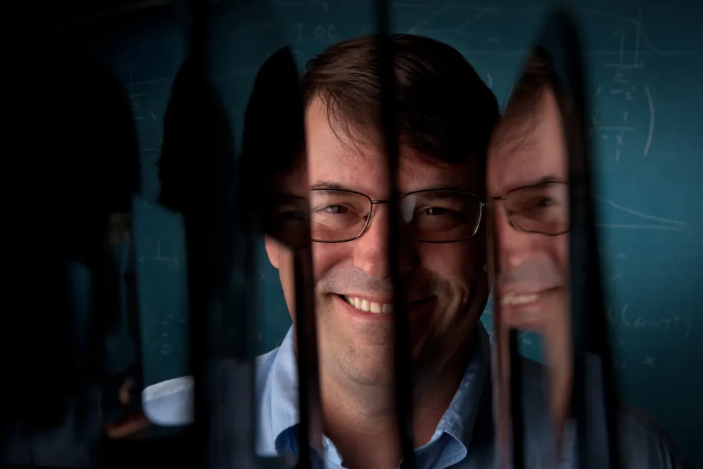 Pioneering physicist to deliver UGA Chhabra-Landau Lecture