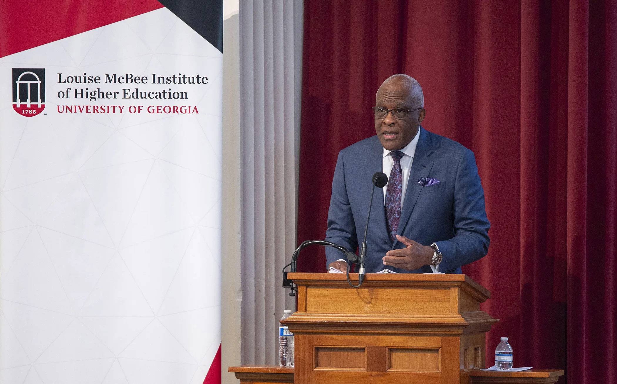 Jones addresses the future of public research universities in Louise McBee Lecture